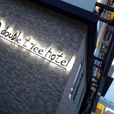 The Zara Double Tree Hotel ウボンラチャタニ エクステリア 写真