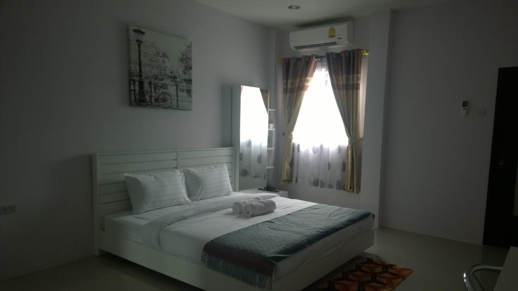 The Zara Double Tree Hotel ウボンラチャタニ 部屋 写真