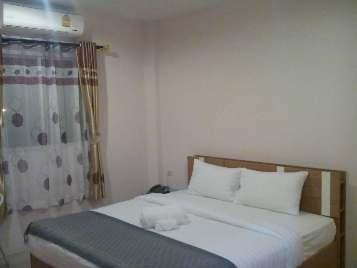 The Zara Double Tree Hotel ウボンラチャタニ 部屋 写真